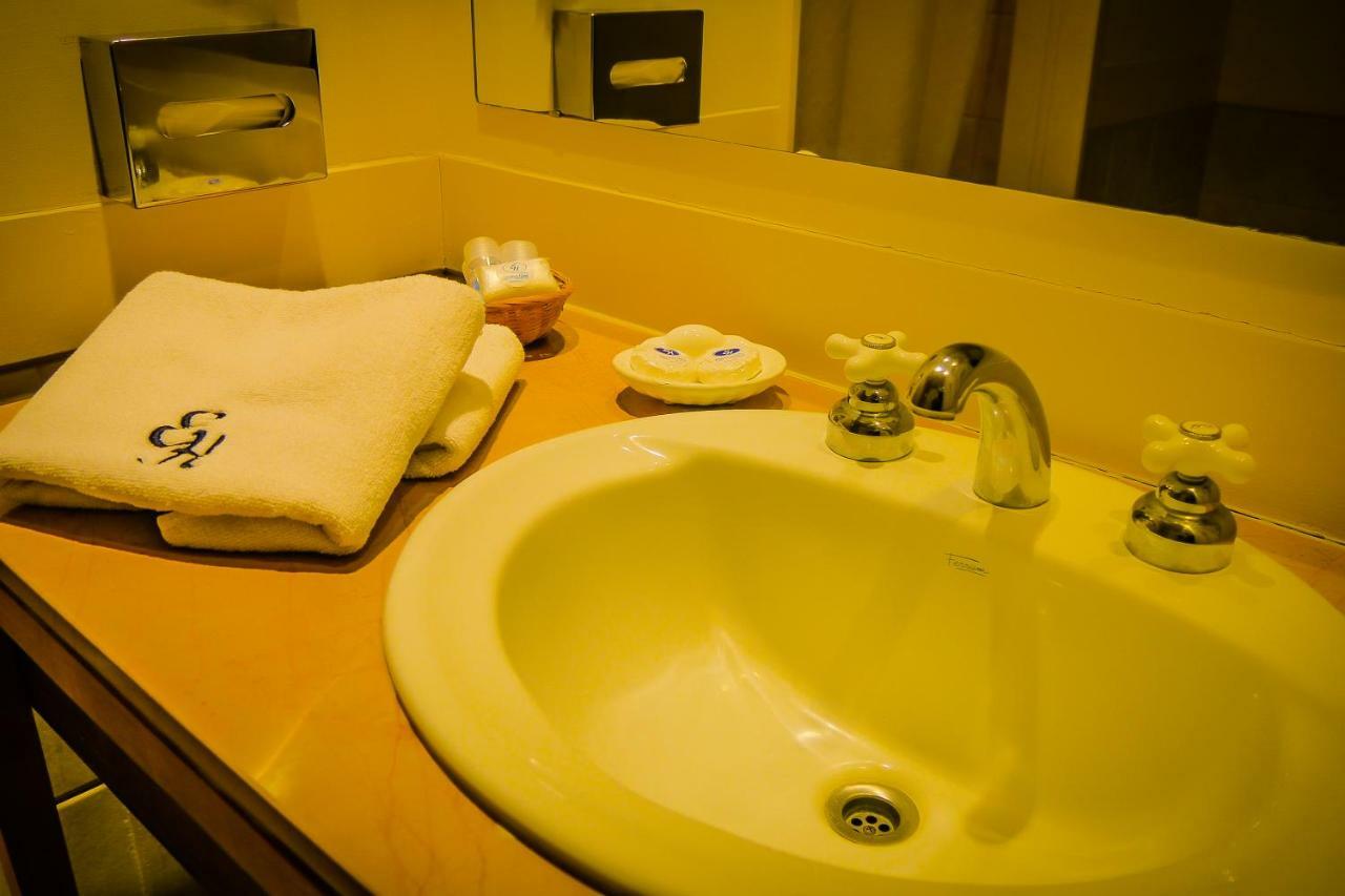 Elegance Hotel Tandil Rum bild